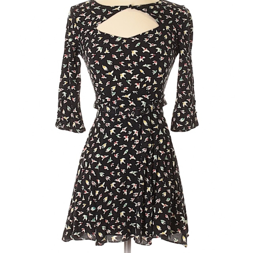 Cooperative 3/4 sleeve bird print keyhole dress